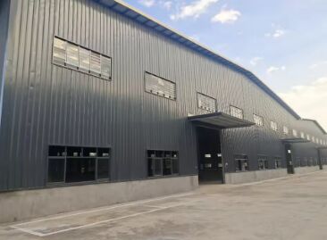 Bengkel Struktur Baja Pracetak Berkualitas Tinggi Bangunan Baja Modular yang Dapat Disesuaikan untuk Manufaktur Industri Logistik Pergudangan dan Penggunaan Komersial Tingkat Ekspor dengan Sertifikasi ISO/CE