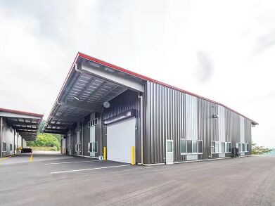 Struktur Baja Prefabrikasi Disesuaikan Perlengkapan Gedung Gudang Konstruksi Standar GB Bangunan Baja Bangunan Prefabrikasi Dimensi yang dapat disesuaikan Ideal